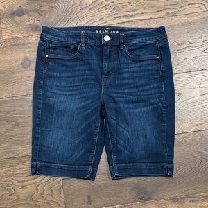 WHBM BERMUDA JEAN SHORT EUC SIZE 6 BUNDLE2SAVE